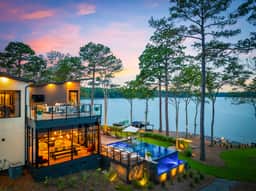 Wander Oconee Shores